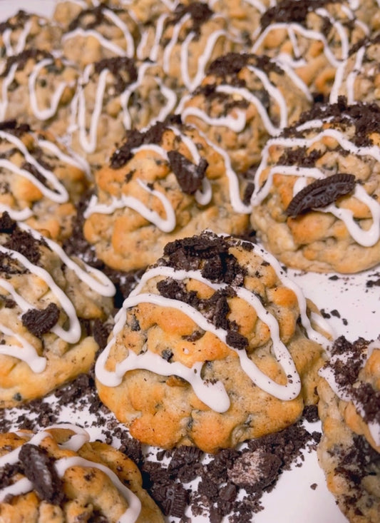 CHUNKY COOKIES & CREAM