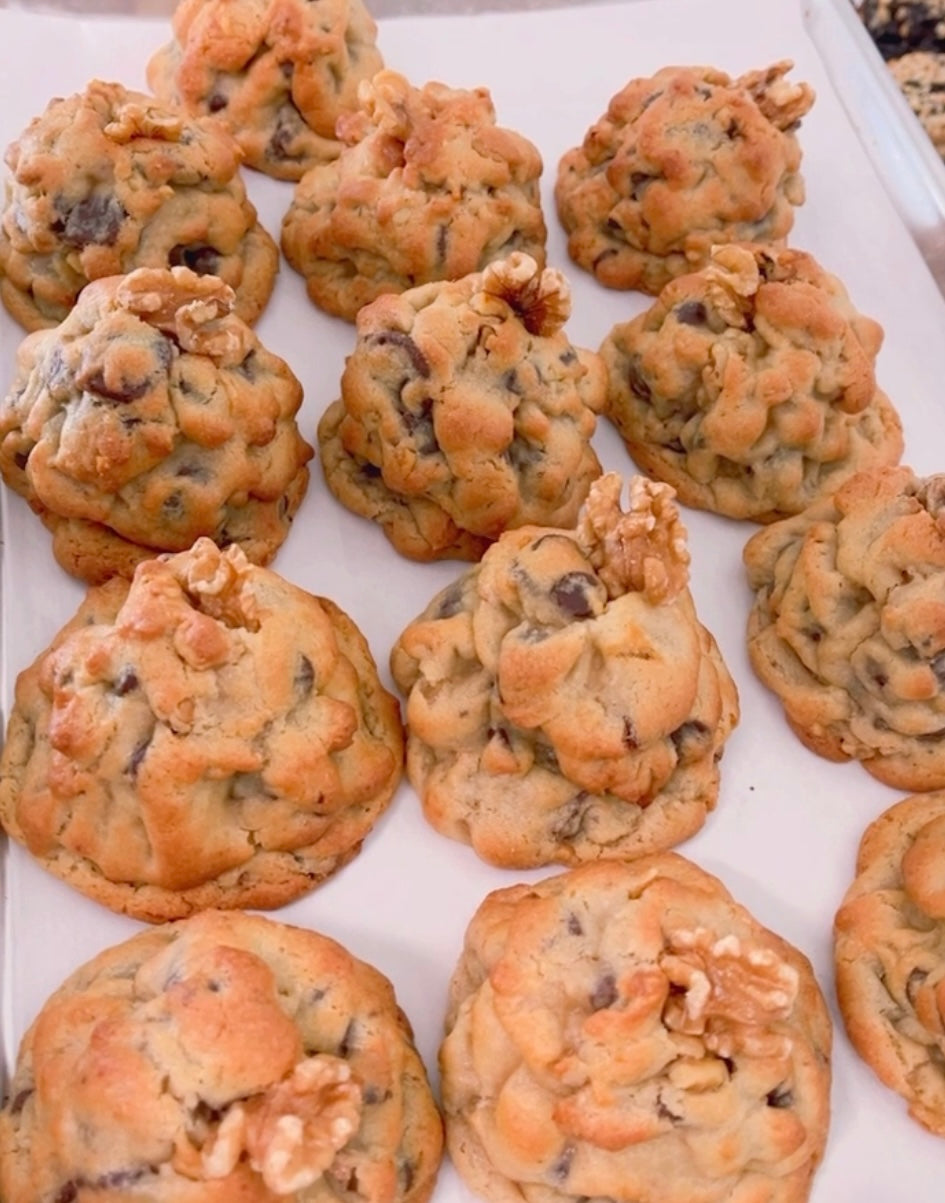 GOLDEN CHOCOLATE CHIP WALNUT