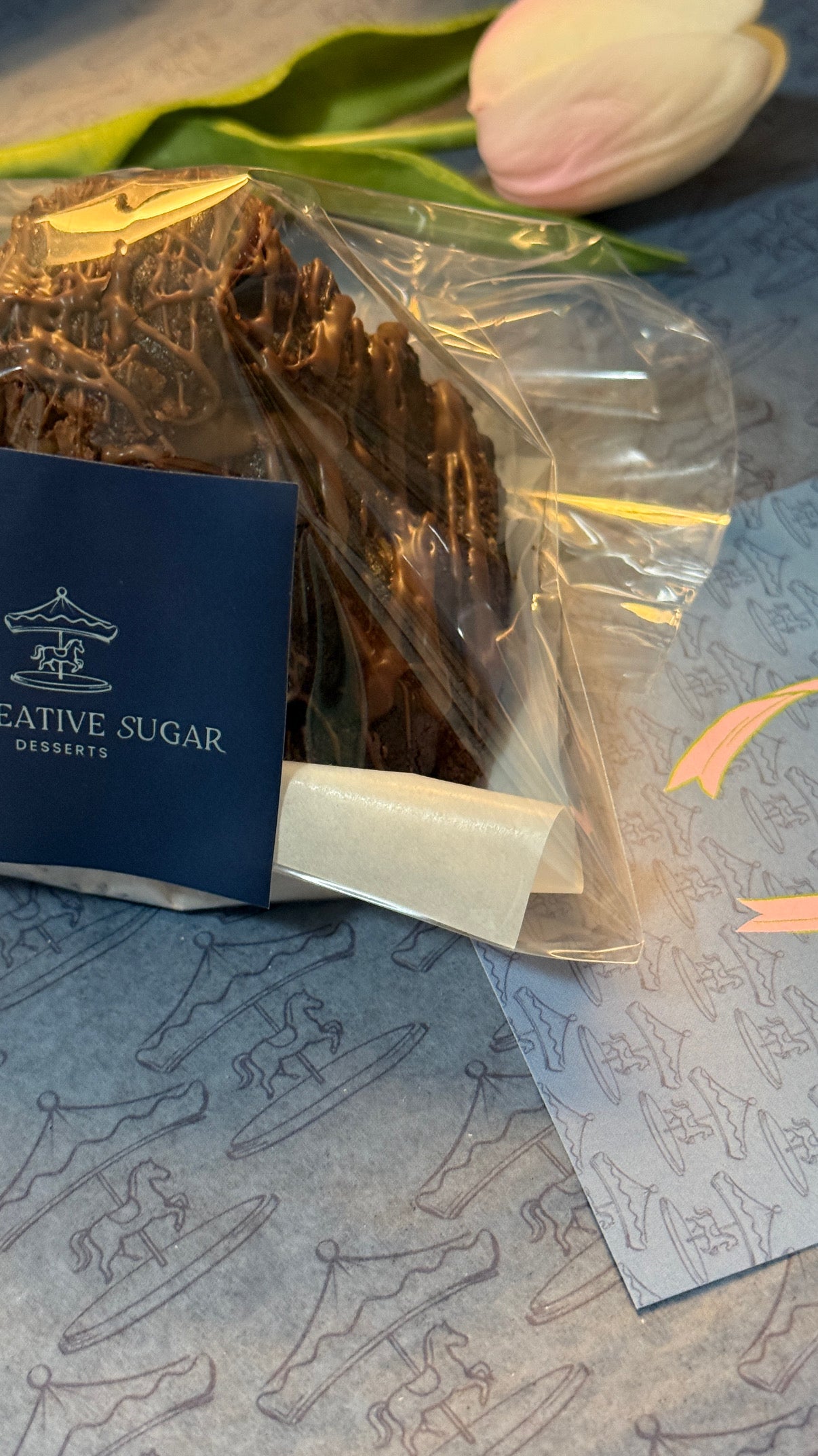 ONLY FOR DARK CHOCOLATE LOVERS/ FUDGY HAZELNUT CORE