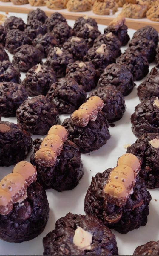 DOUBLE CHOCOLATE AND KINDER BUENO