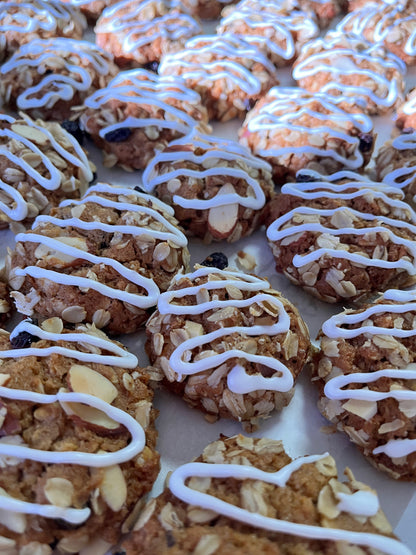 10 PETTITE OATMEAL ALMOND RAISINS: BREAKFAST GLAZED OAT BITES